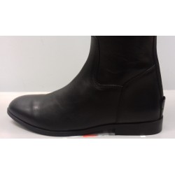 Bota Cuero con elástico
