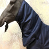 MANTA IMPERMEABLE CON CUELLO